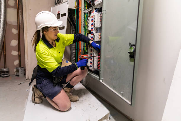 Best 24-Hour Electrician  in Clinton, AR