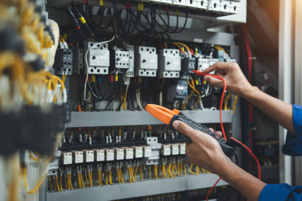 Best Local Electrician Companies  in Clinton, AR