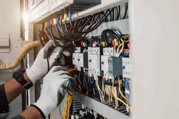 Best Circuit Breaker Repair  in Clinton, AR